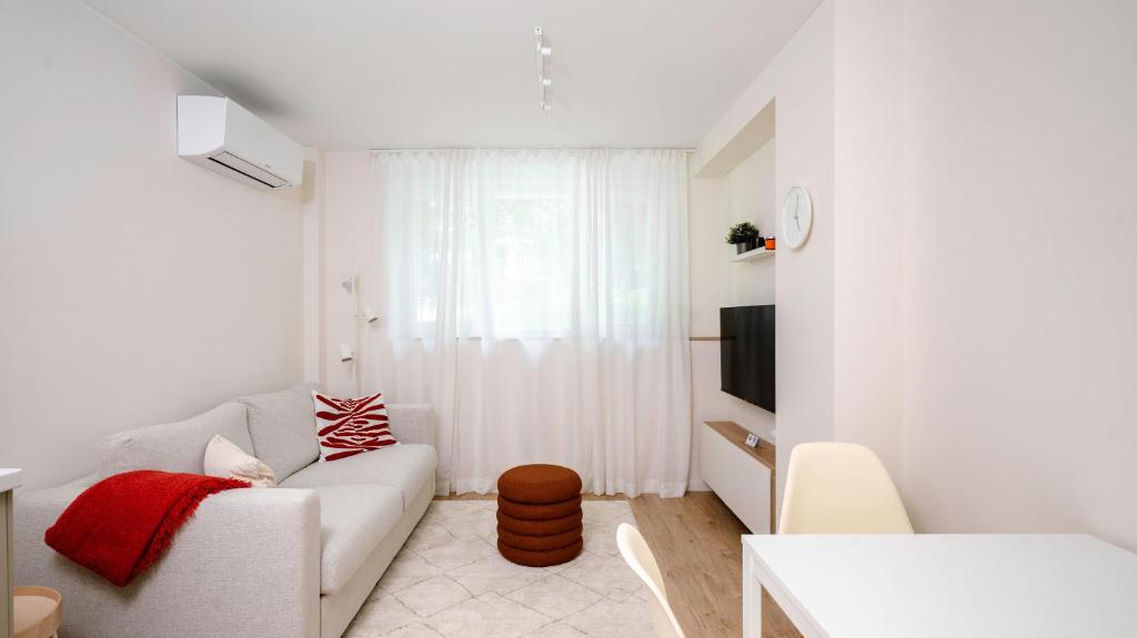 Cozy 1BD Apartment next to NDK