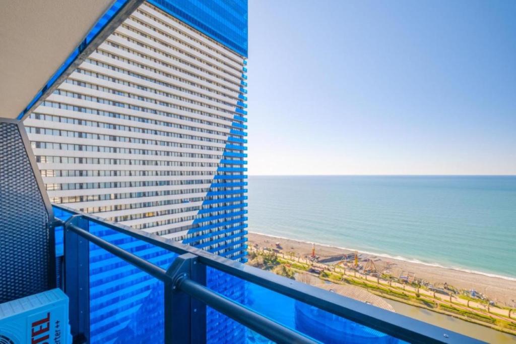 Nespecifikovaný výhled na moře nebo výhled na moře při pohledu z aparthotelu