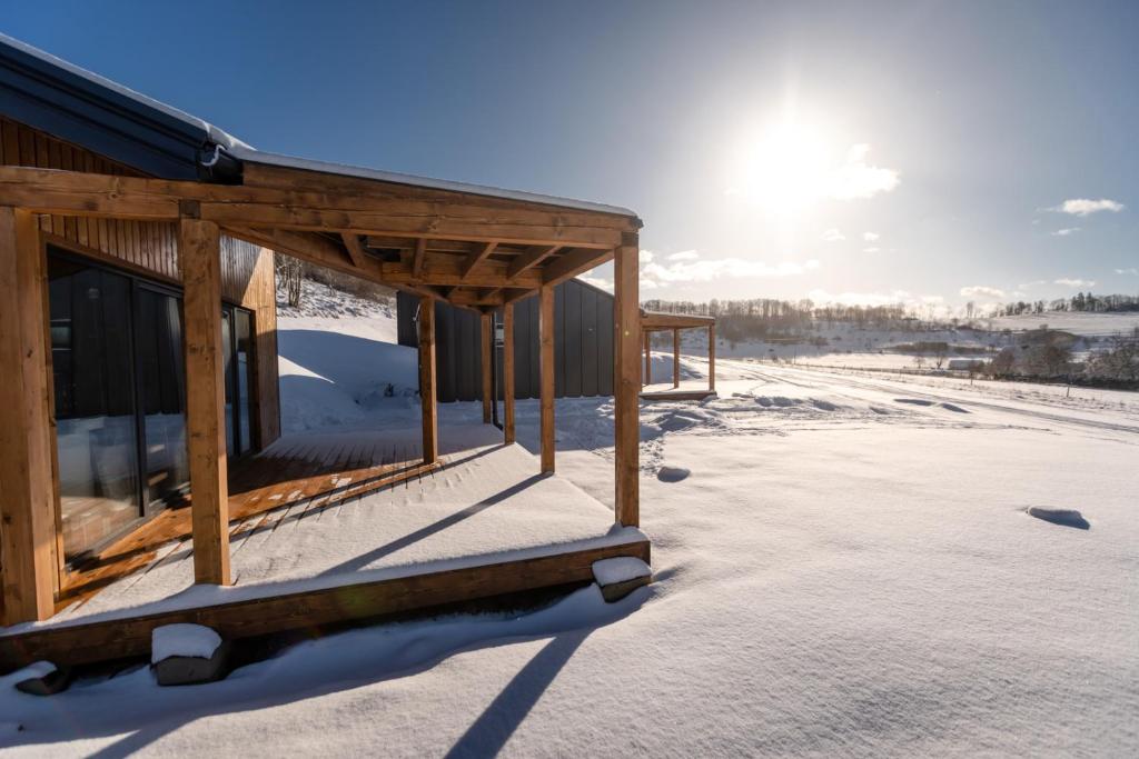 Okno na Raj Domki całoroczne om vinteren