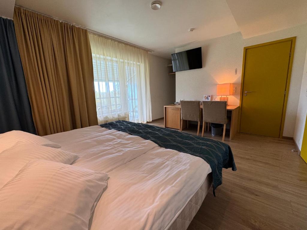 Postel nebo postele na pokoji v ubytování Fra Mare Thalasso Spa