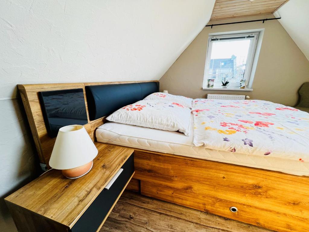 Ένα ή περισσότερα κρεβάτια σε δωμάτιο στο Sonnenblume - Sonne 1 links