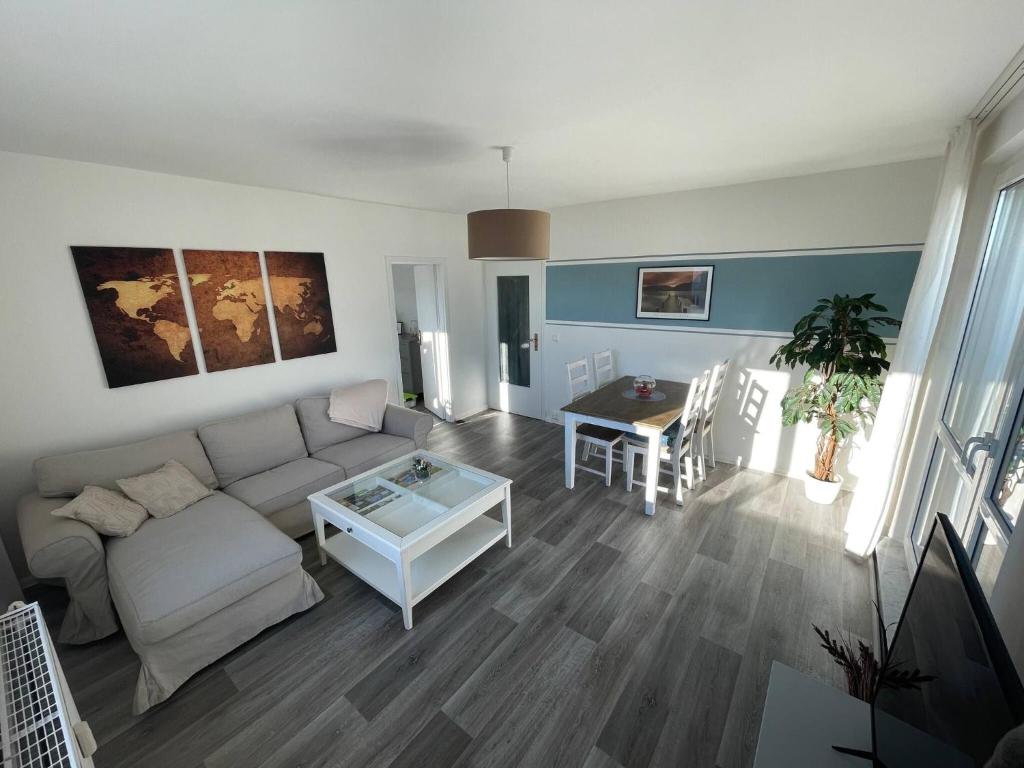 Charming 4-Person Apartment in Hoyerswerda City Center - アパート