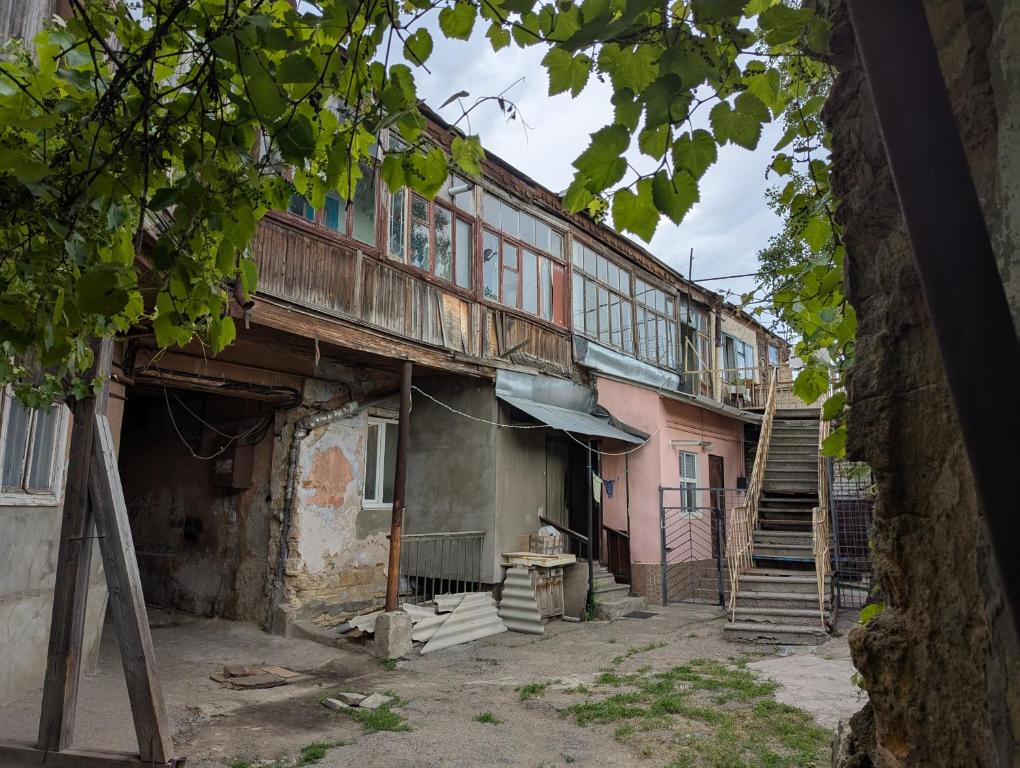 Двухкомнатная квартира в колоритном одесском дворе фото 5