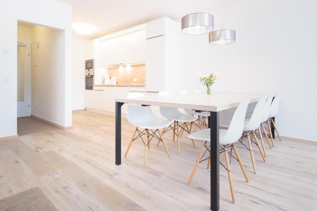 Sport Chalet Maria Alm - Three-Bedroom Apartment With Balcony