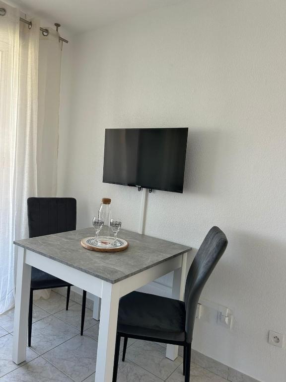 TV a/nebo společenská místnost v ubytování SOLEA Frontignan Plage