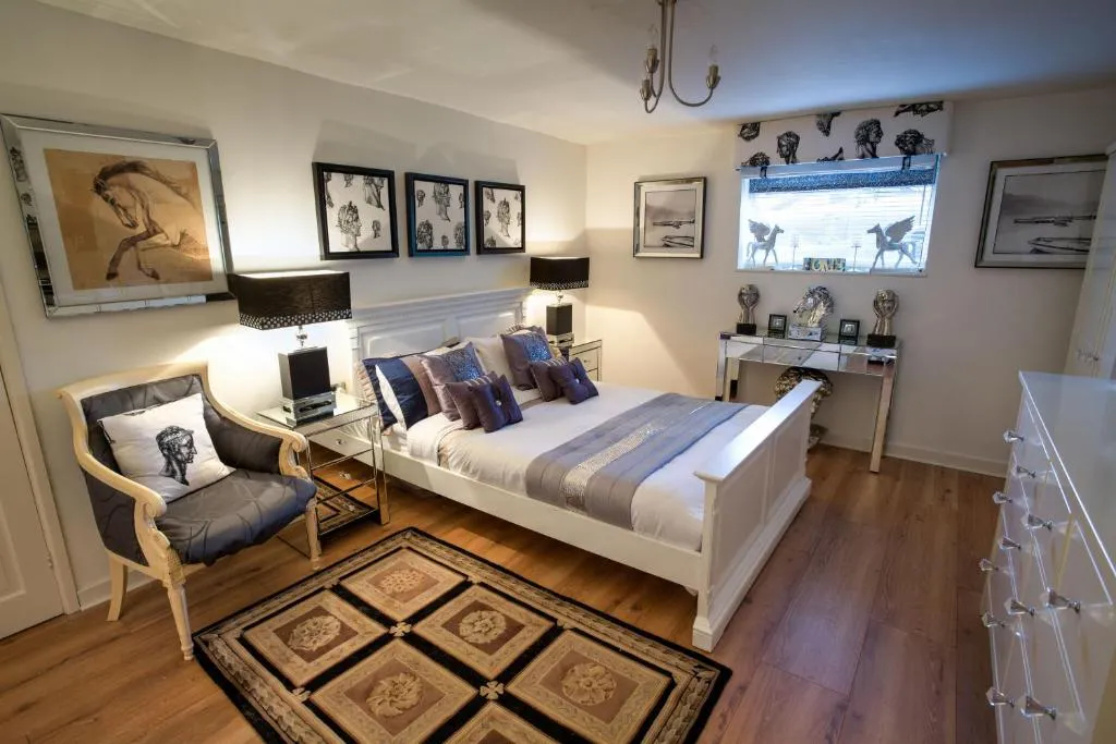 The Ascott, Manchester (CT), United Kingdom