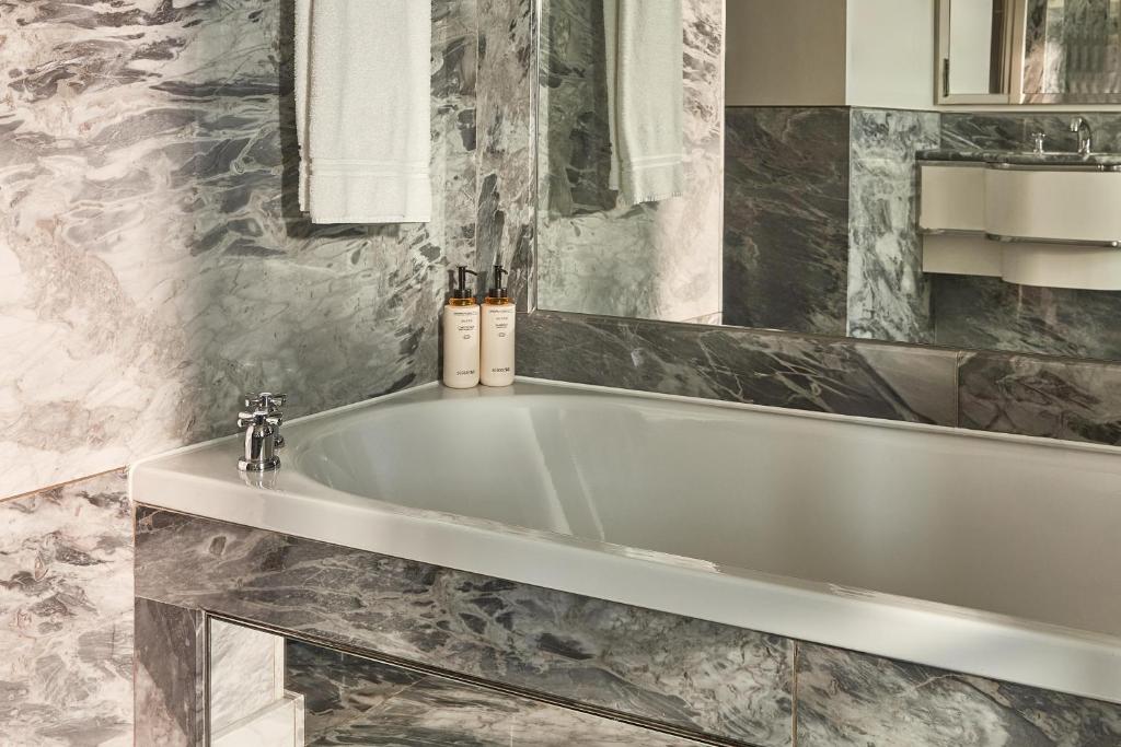 The Berkeley, Maybourne - Resim 24