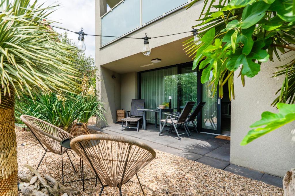 Zahrada ubytování Palm Garden Apartment 2