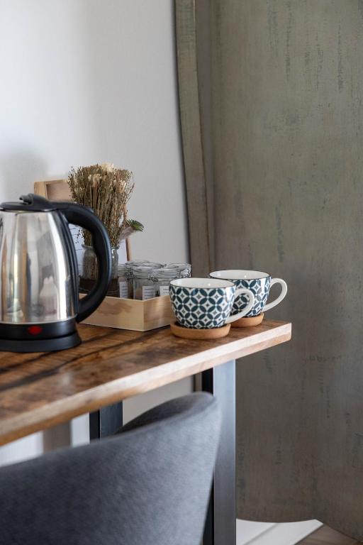 Příslušenství pro přípravu čaje a kávy v ubytování Bed and Breakfast Le Giale