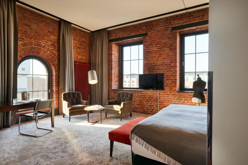 TV a/nebo společenská místnost v ubytování Gastwerk Hotel Hamburg