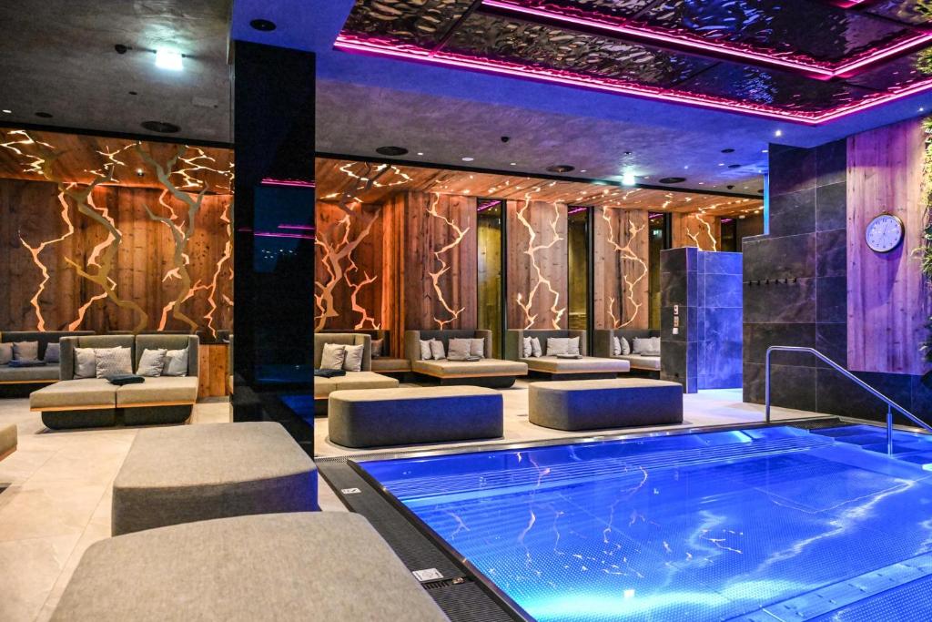 Bazén v ubytování Hotel Grieserhof nebo v jeho okolí