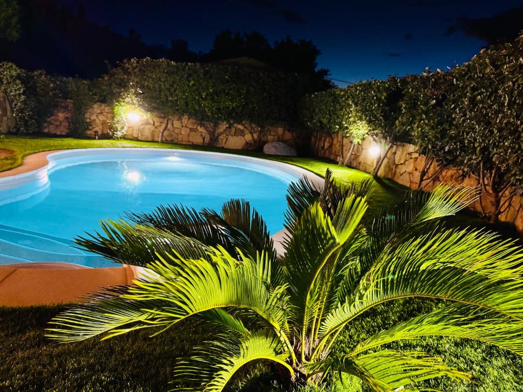 Bazén v ubytování Villa Nadia con piscina privata Budoni nebo v jeho okolí