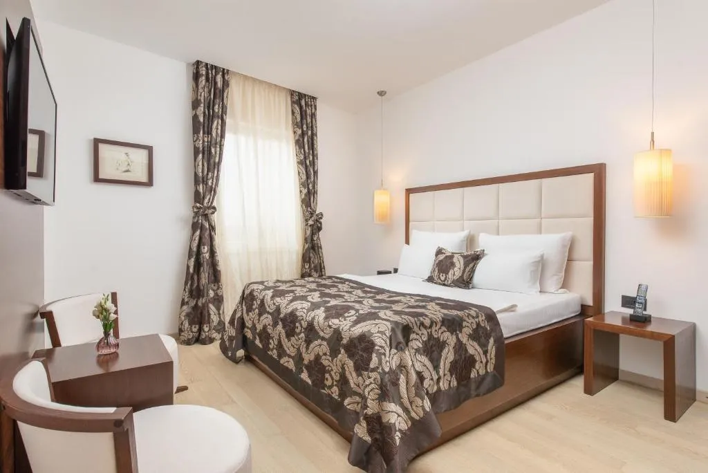 Classic Double Room