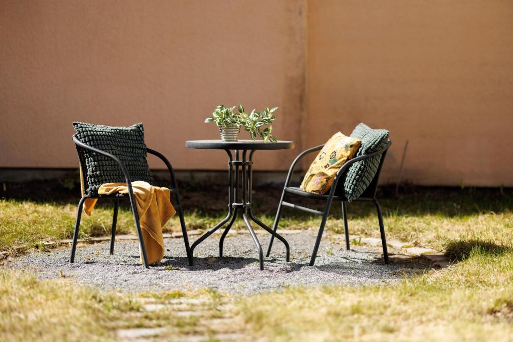 Κήπος έξω από το Guestly Homes - Boden Downtown Studio