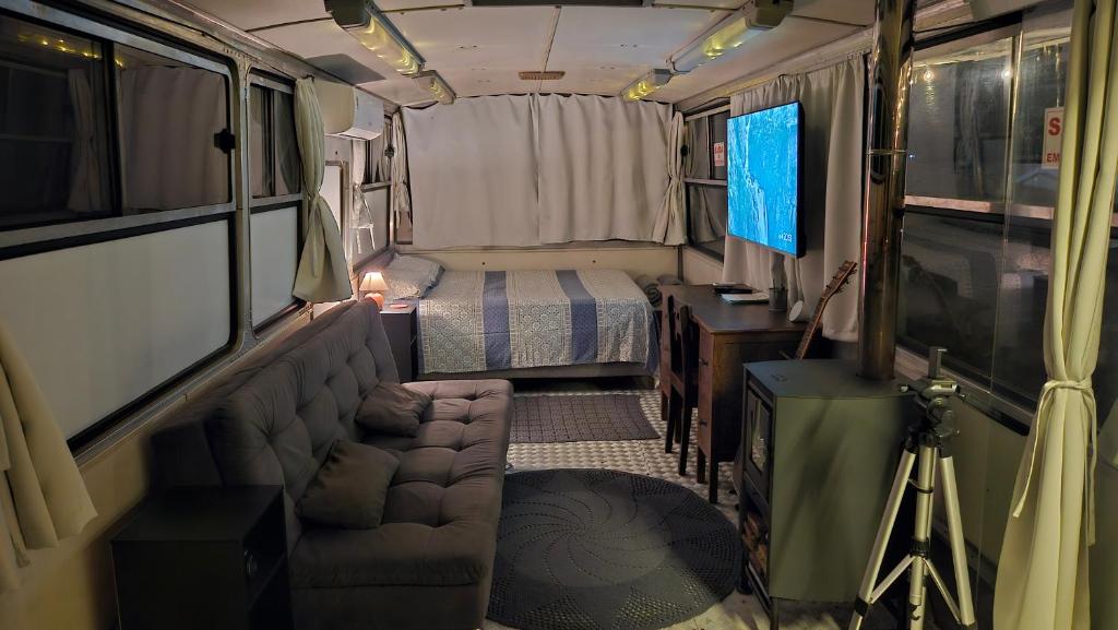 Istumisnurk majutusasutuses Onibus Casa VNI