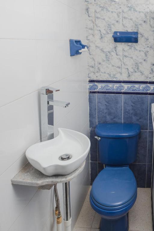 Un baño de HOSTAL CASA TIO POLI