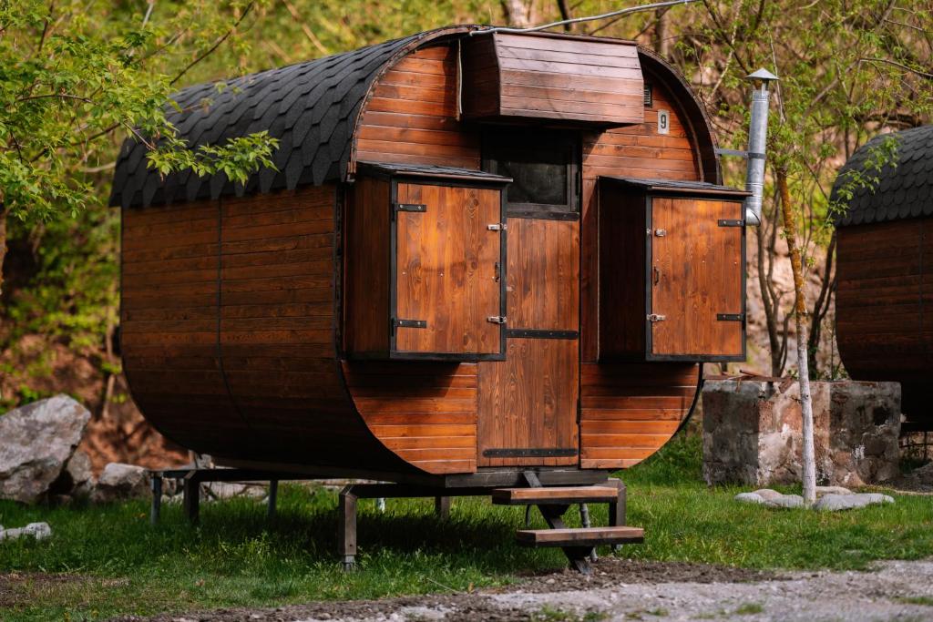 Fotografie z fotogalerie ubytování Owl Glamping House DIlijan v destinaci Dilidžan