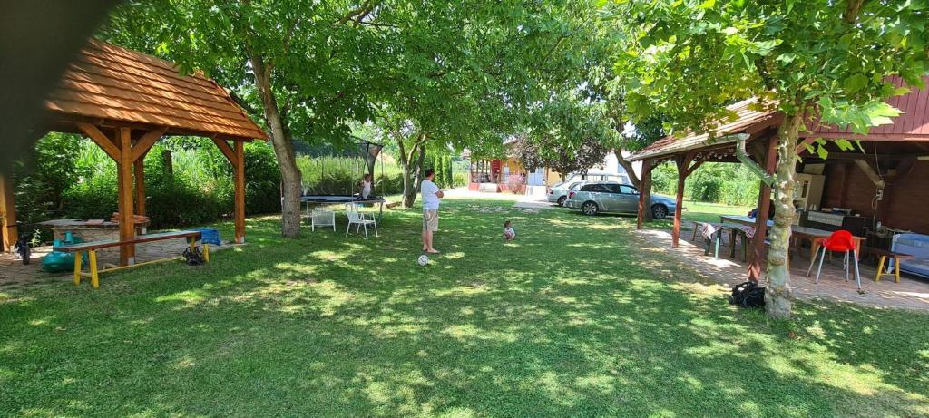 Zahrada ubytování Guest House St. Mária