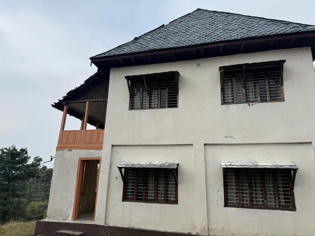 Το κτήριο όπου στεγάζεται  το διαμέρισμα