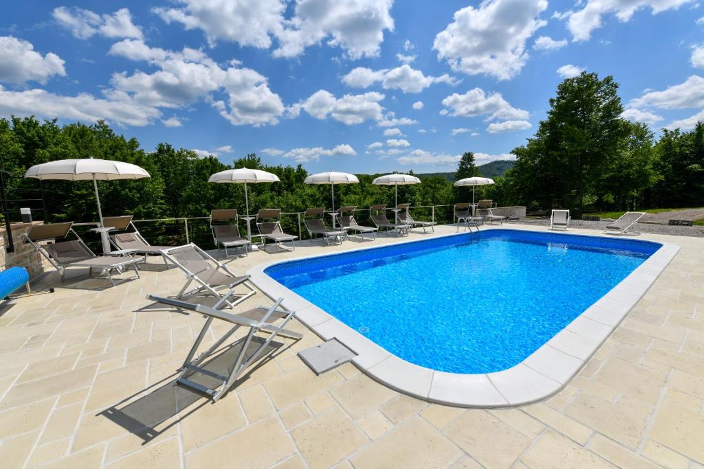 Bazén v ubytování Apartments Bramado nebo v jeho okolí