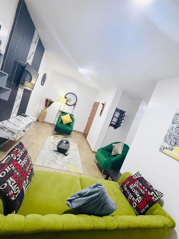 Postel nebo postele na pokoji v ubytování Pearl Luxe Homes