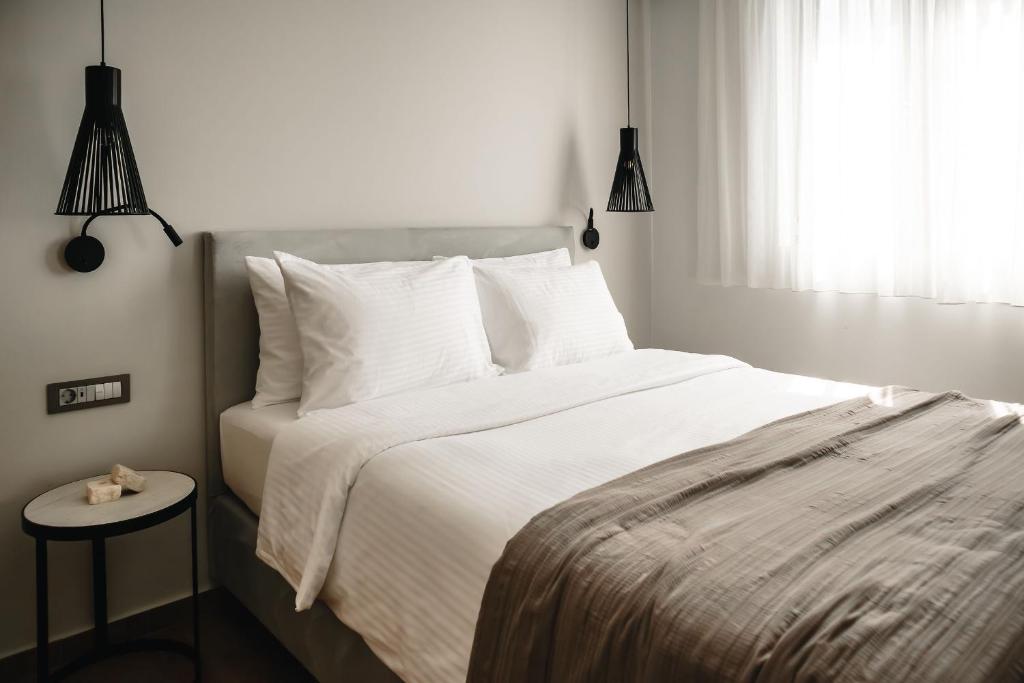 Batis Aero Beachfront Wellbeing Hotel - 12