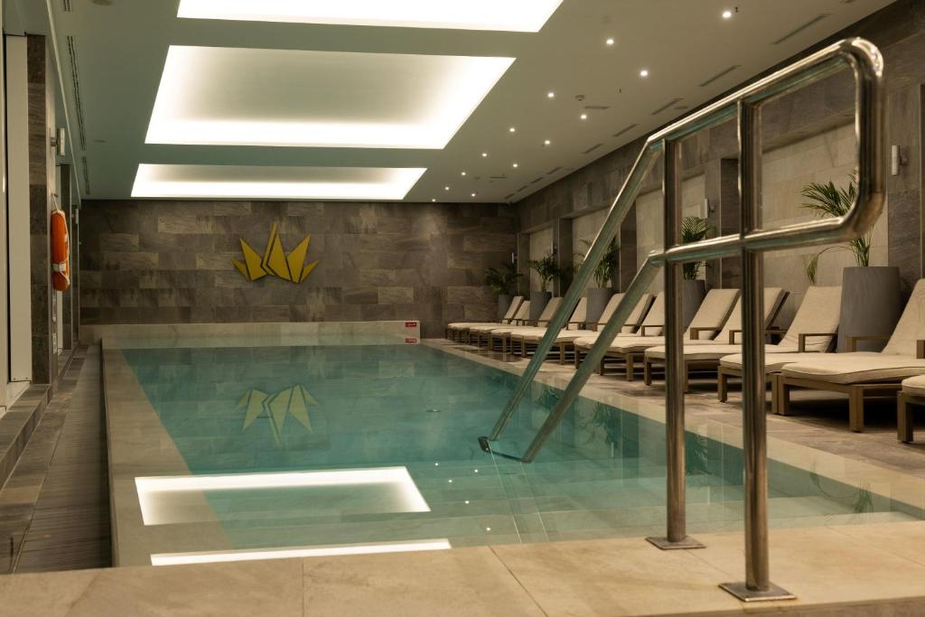 Bazén v ubytování Royal Ariston Hotel nebo v jeho okolí