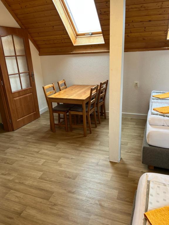 Postel nebo postele na pokoji v ubytování Pension Hofberg