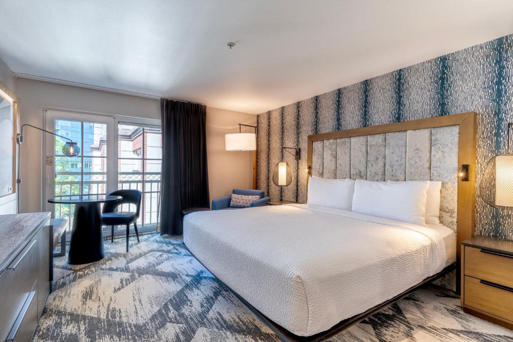 Silver Cloud Hotel - Seattle Broadway - 