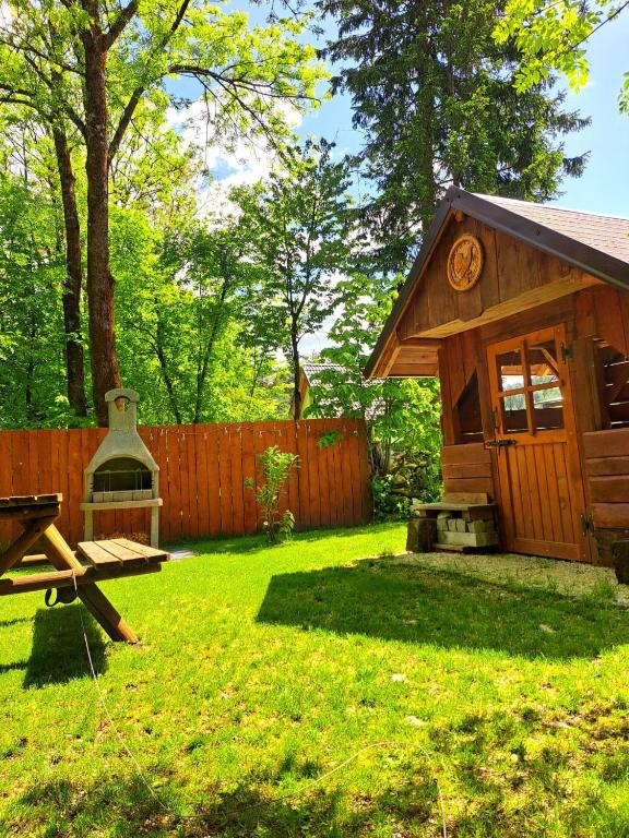 Zahrada ubytování Apartments Zlati Rog
