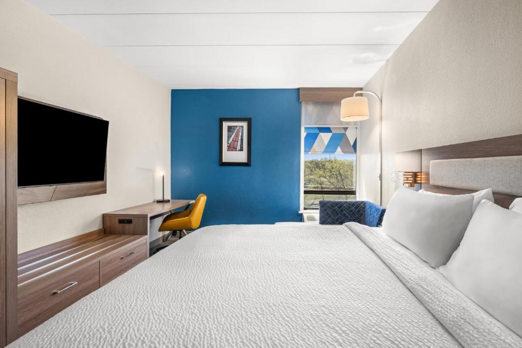 Holiday Inn Express Boston North-Woburn by IHG - Standardzimmer