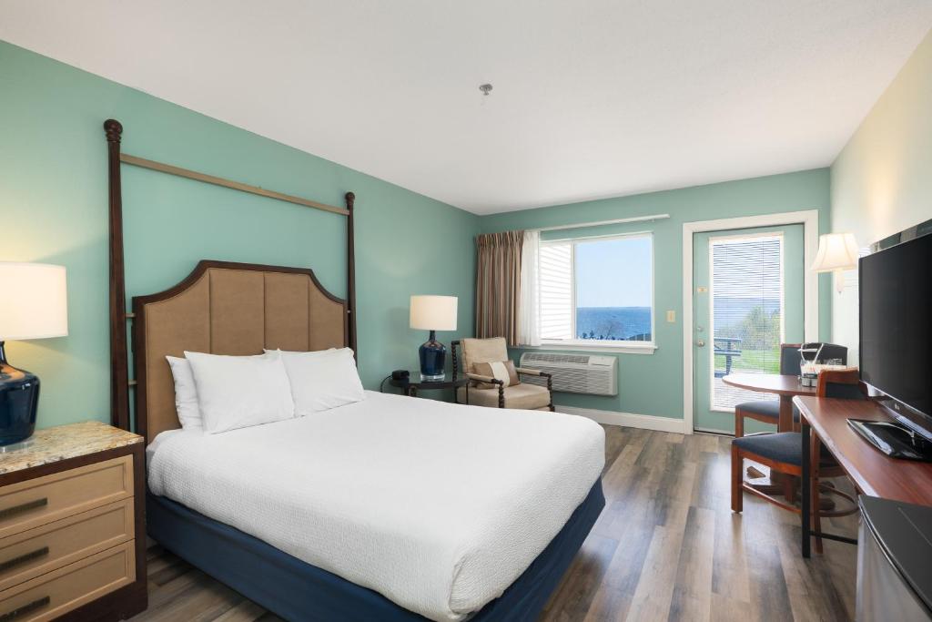 Fireside Inn, Ocean's Edge - 