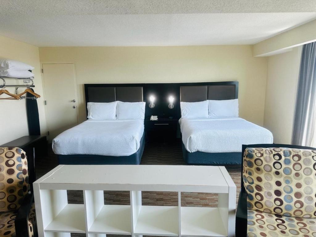 Krevet ili kreveti u jedinici u objektu Holiday Inn Miami International Airport by IHG