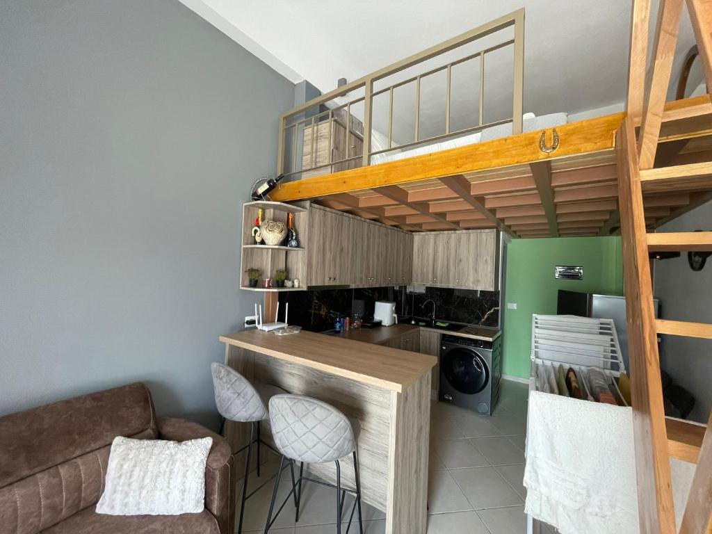 Urban Apartment by AJS