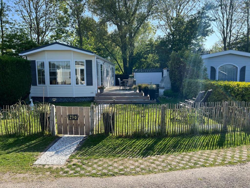 Budova, kde se chata nachází