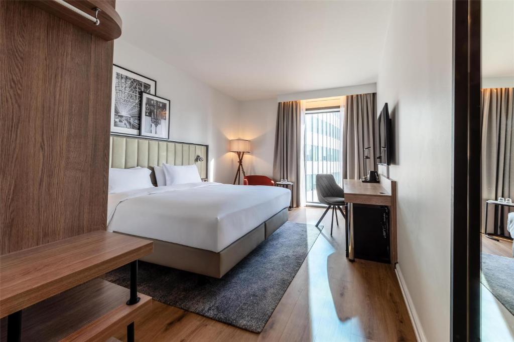 
Net Zero Standard Room
