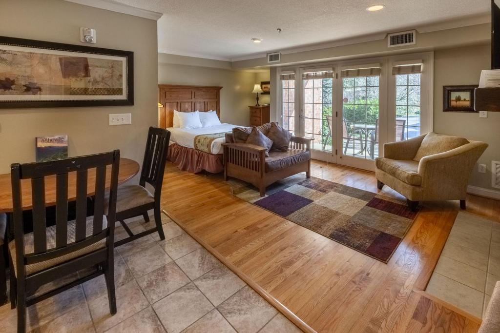 The Residences at Biltmore - Asheville - 