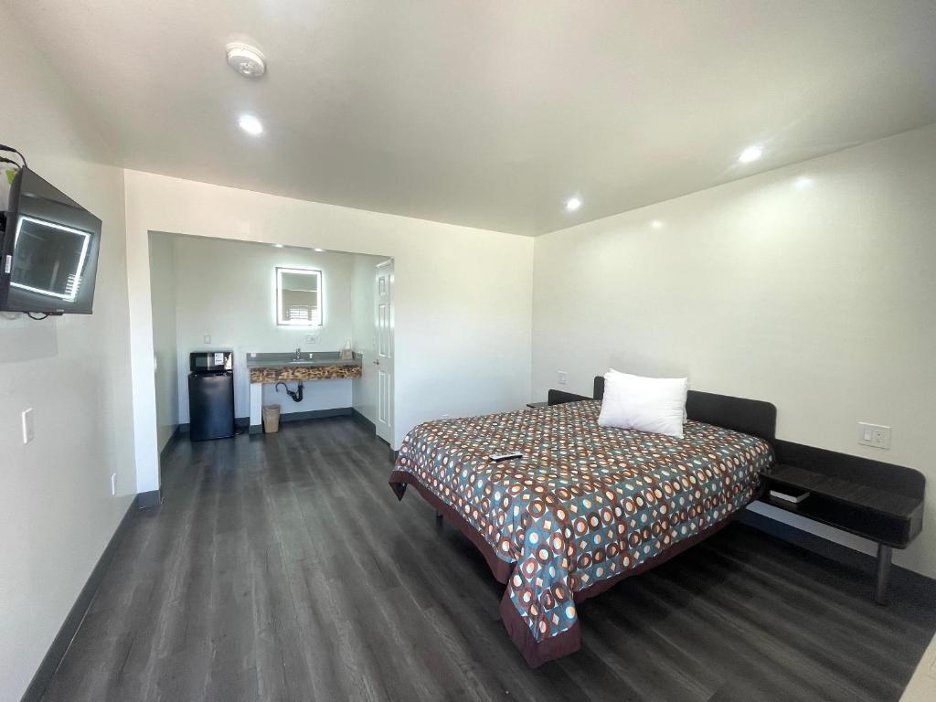 Katil atau katil-katil dalam bilik di Newport Bay Inn