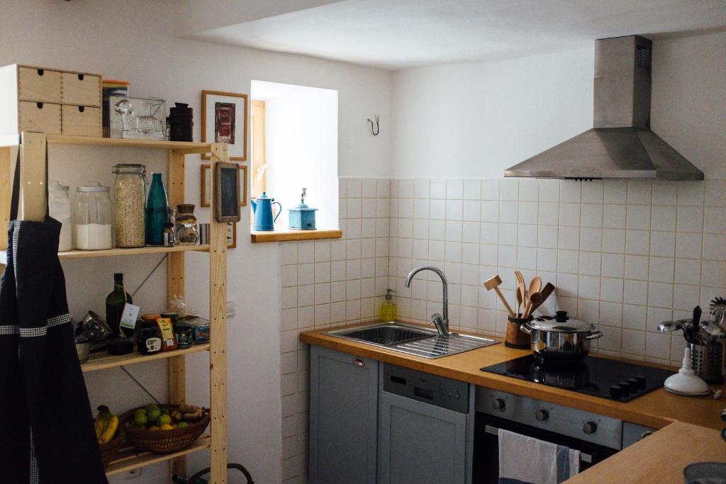 Kuchyň nebo kuchyňský kout v ubytování Holiday Home Marijana