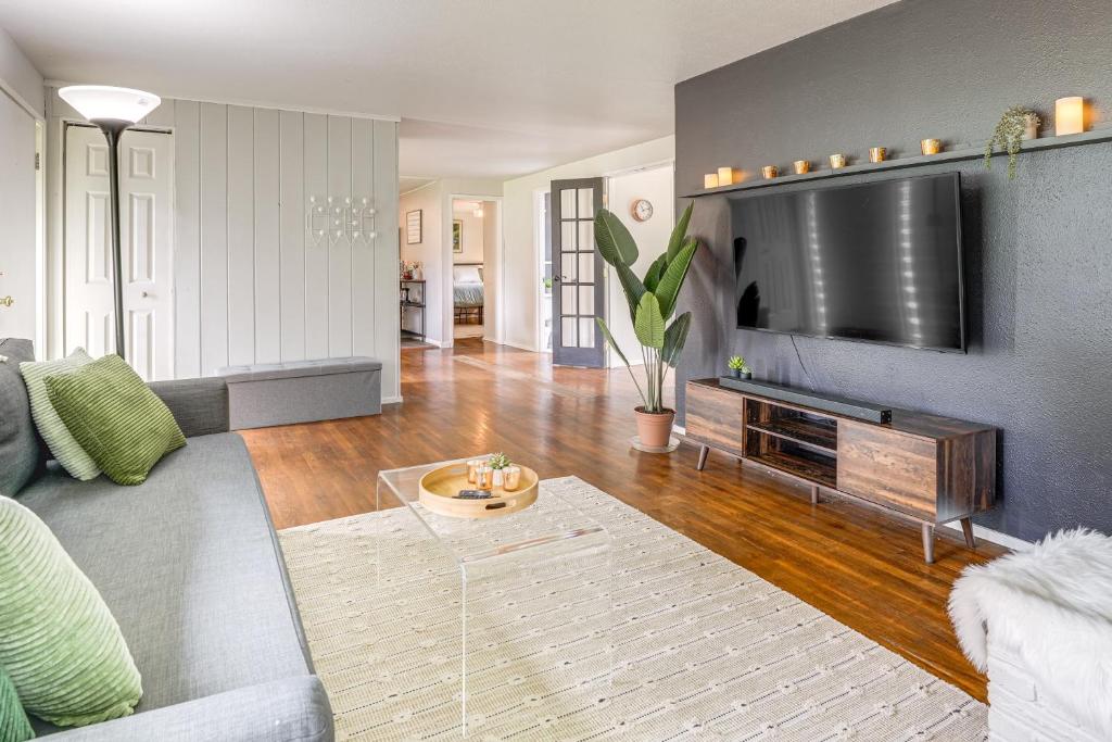 1 Mi to UO Campus - Family Home with Pool Table!, 유진 (2025년 최신 요금) 1 Mi to UO Campus - Family Home with Pool Table!, 유진... 