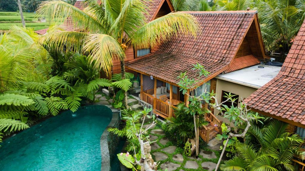 Bazén v ubytování Edge of Ubud by Pramana Villas nebo v jeho okolí