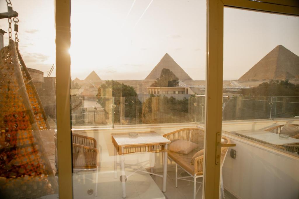 Nespecifikovaný výhled na hory nebo výhled na hory při pohledu z hotelu