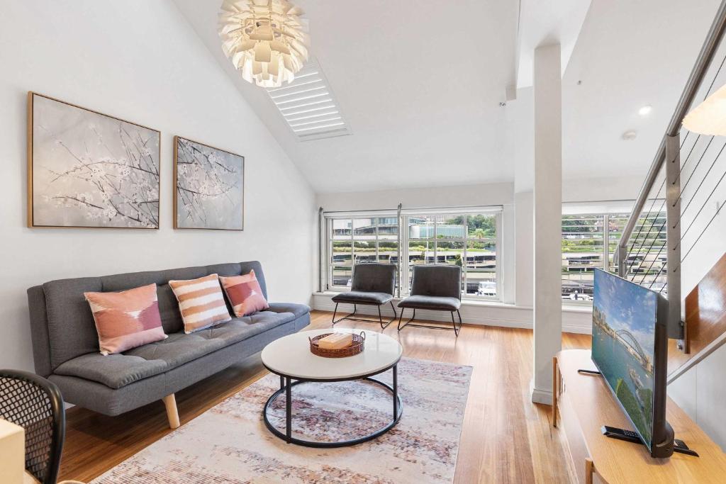 Loft Apartment Rentals Near Waterfront