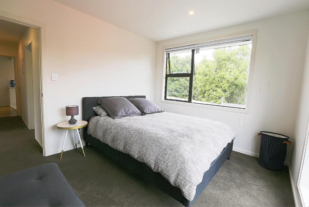 Stunning Mountain Views in Renovated Hamner Home - Resim 14