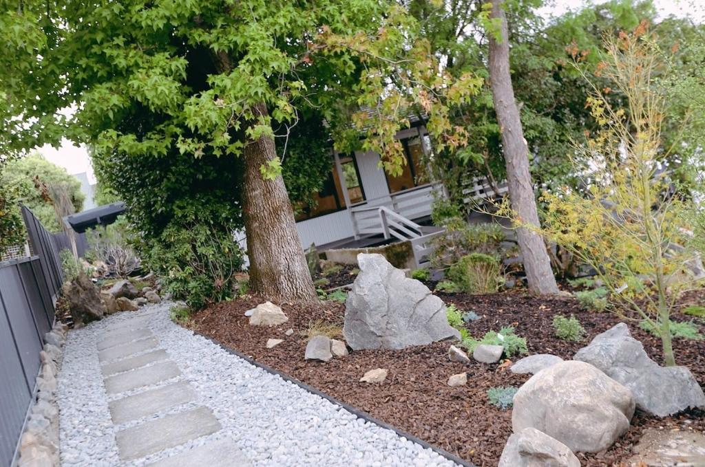 Stunning Mountain Views in Renovated Hamner Home - Resim 16