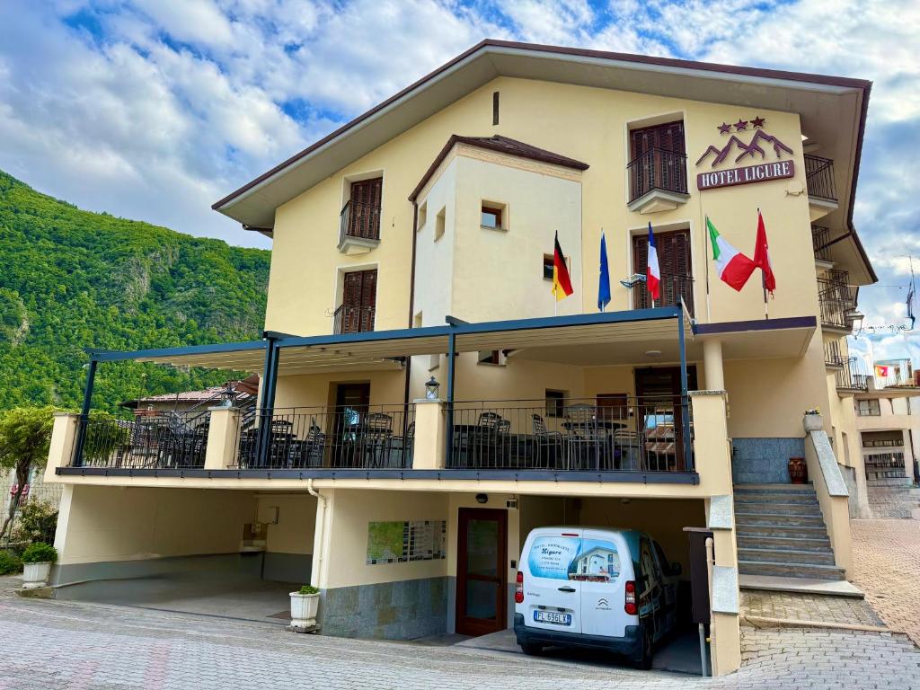 Budova, kde se hotel nachází