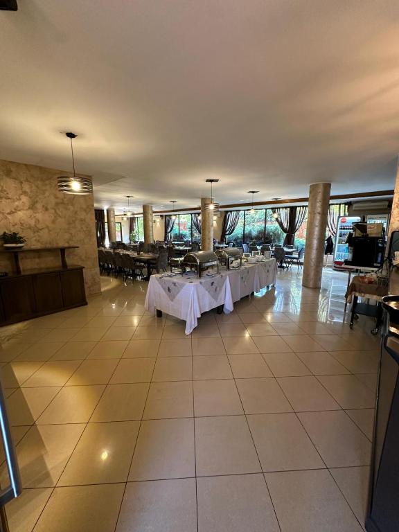Restaurace v ubytování Hotel Perla