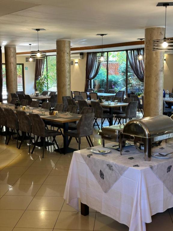 Restaurace v ubytování Hotel Perla