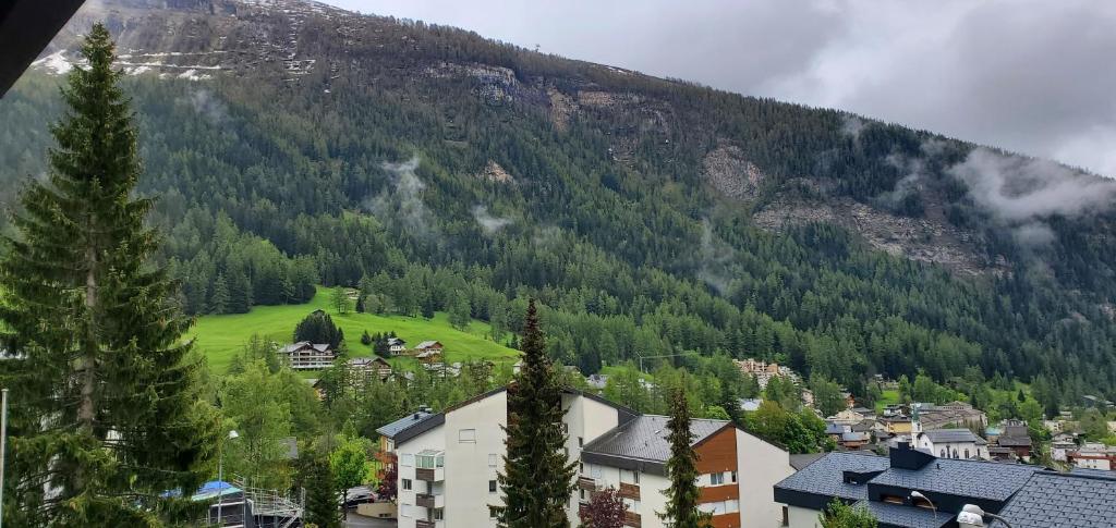 Nespecifikovaný výhled na hory nebo výhled na hory při pohledu z apartmánu