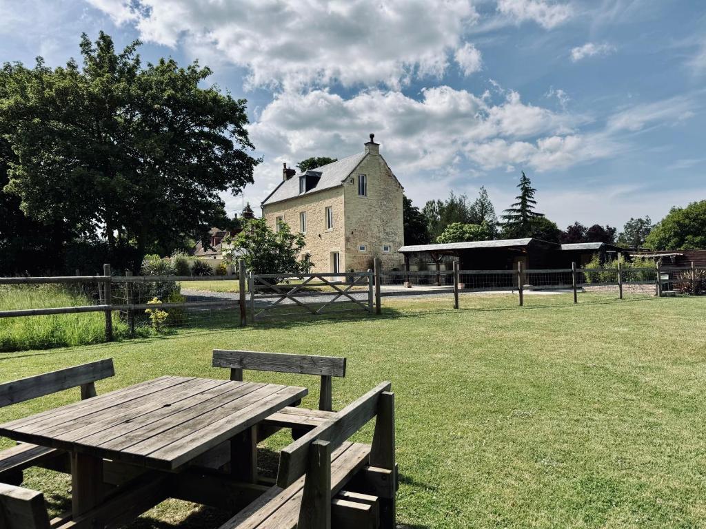 Zahrada ubytování Gîte du Manoir de Berville